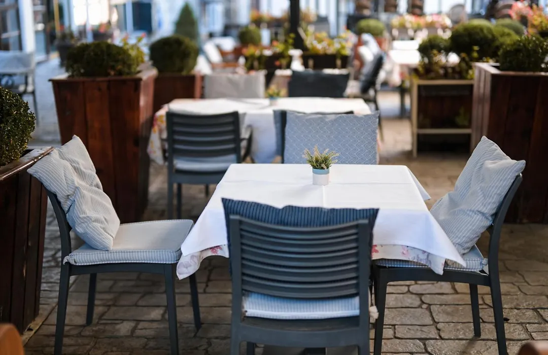Garni Hotel Le Petit Piaf-1
